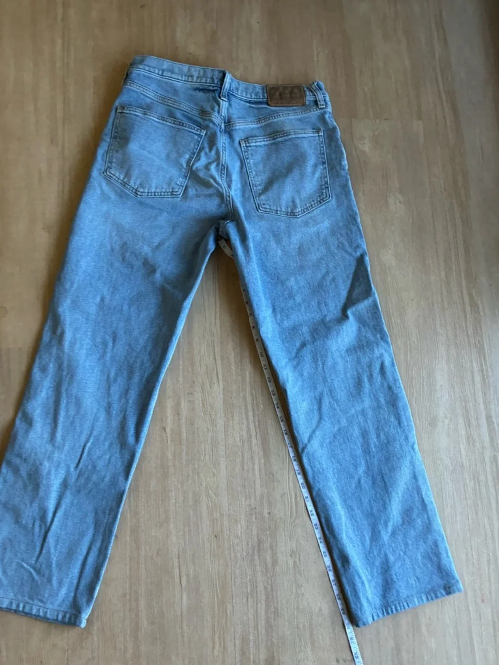 Banana Republic Men's Authentic Straight denim Jeans Blue light Wash 33x34